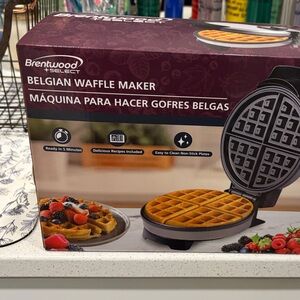 Black Belgian Waffle Maker